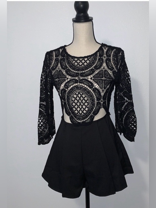 Charlotte Russe Dresses & Skirts - Charlotte Russe Elegant Black Lace Dress🌸Friday’s Event price